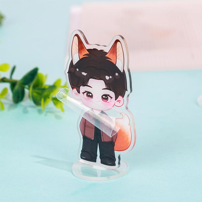 What Are Clear Acrylic Anime Standees?